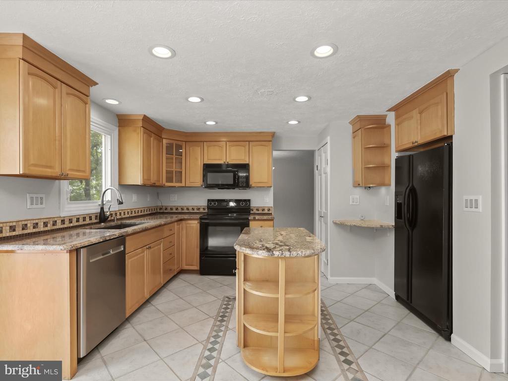 10205 SCAGGSVILLE RD