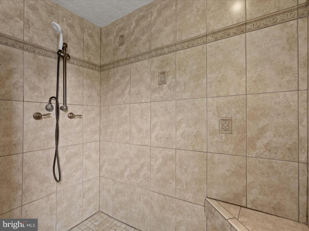 10205 SCAGGSVILLE RD