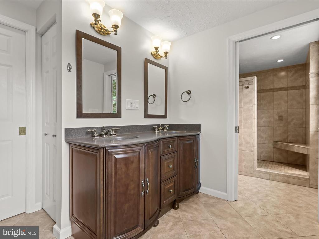 10205 SCAGGSVILLE RD