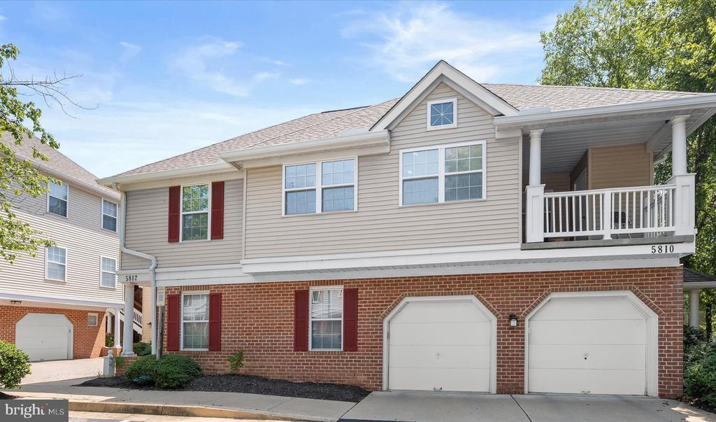 5812 WYNDHAM CIR #105