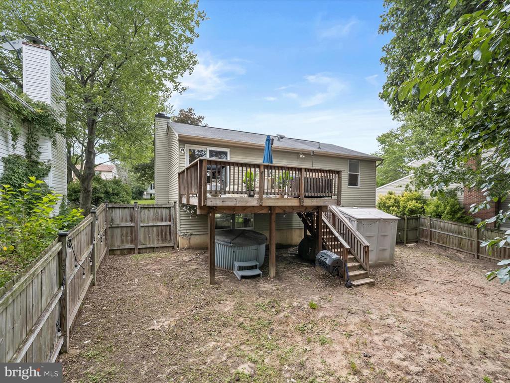 7855 MAYFIELD AVE