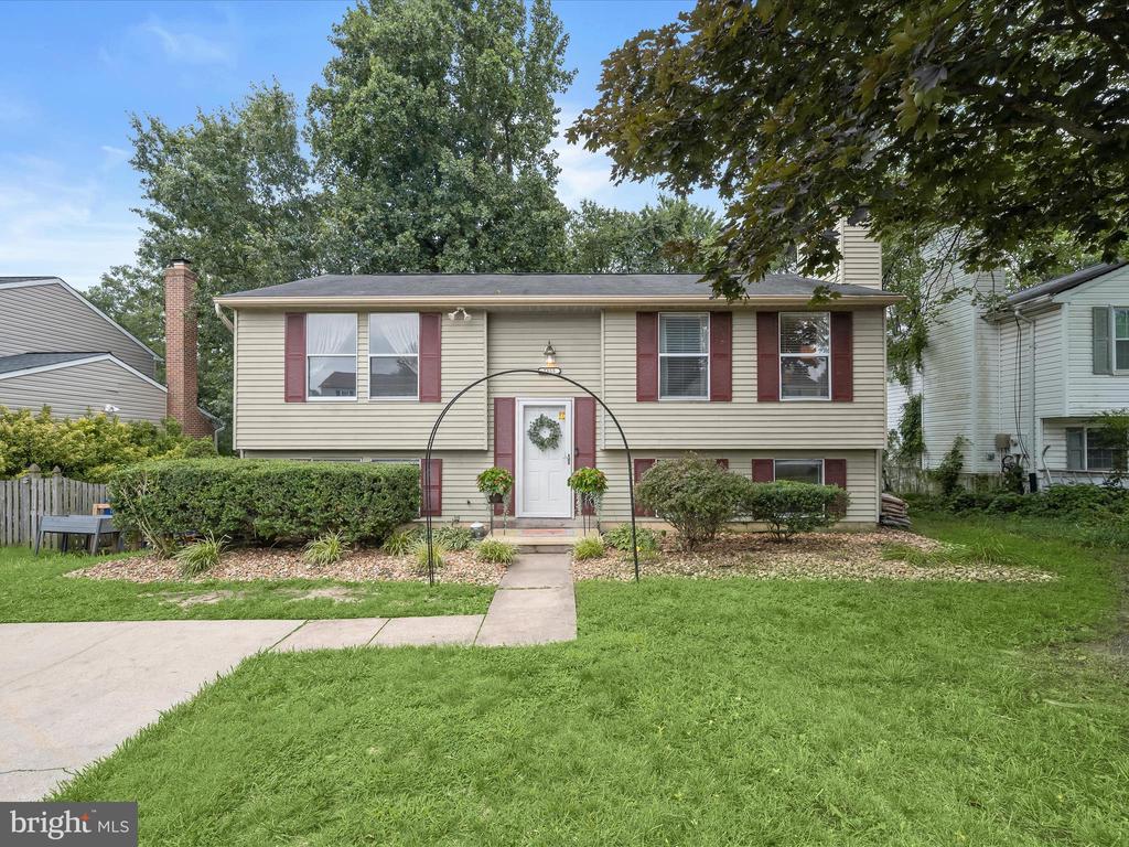 7855 MAYFIELD AVE