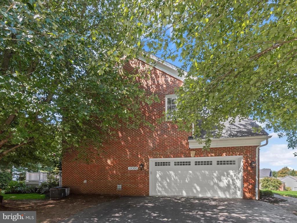 15300 DOE HILL COURT