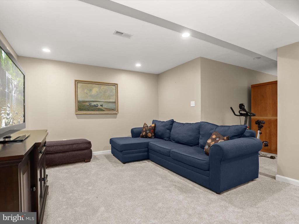 15300 DOE HILL COURT