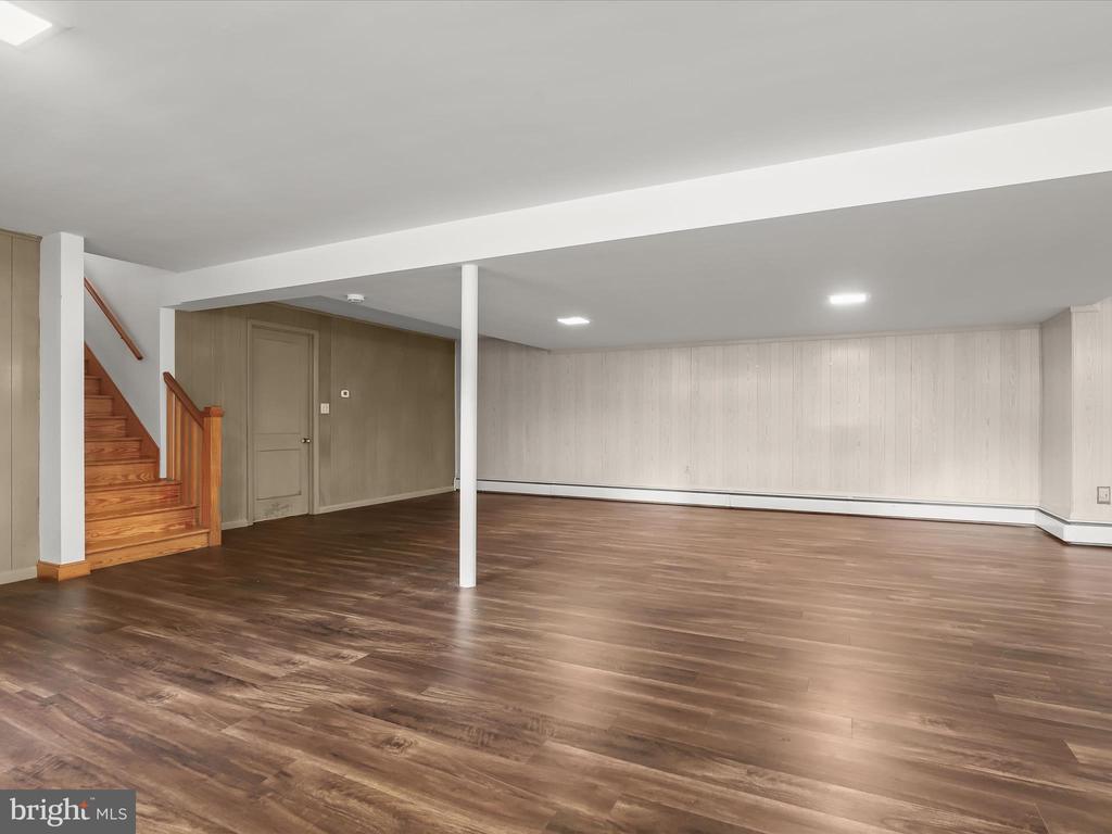 3422 JAY DR