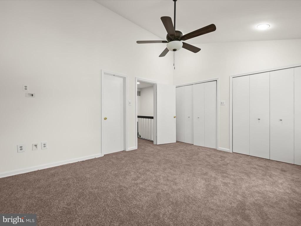 9537 CLOCKTOWER LN