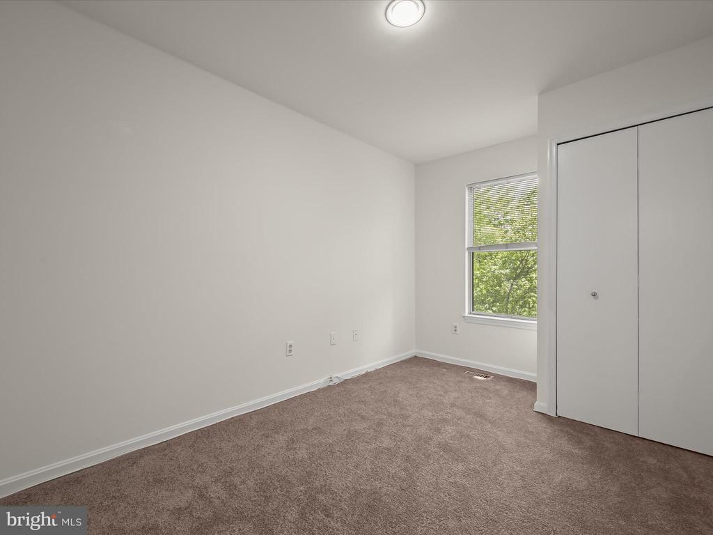 9537 CLOCKTOWER LN