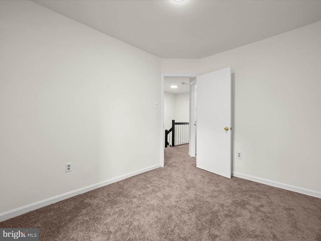 9537 CLOCKTOWER LN