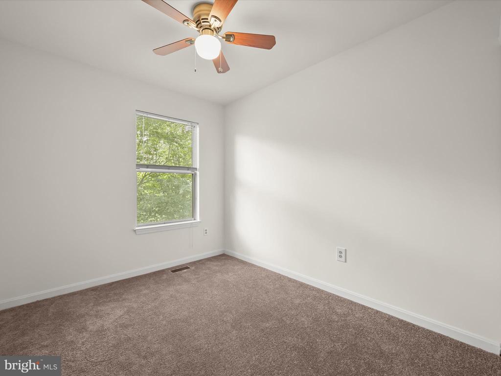 9537 CLOCKTOWER LN