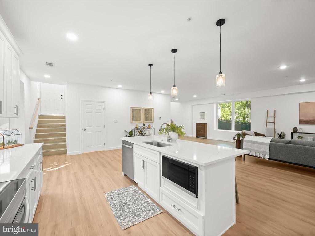10019 GUILFORD RD