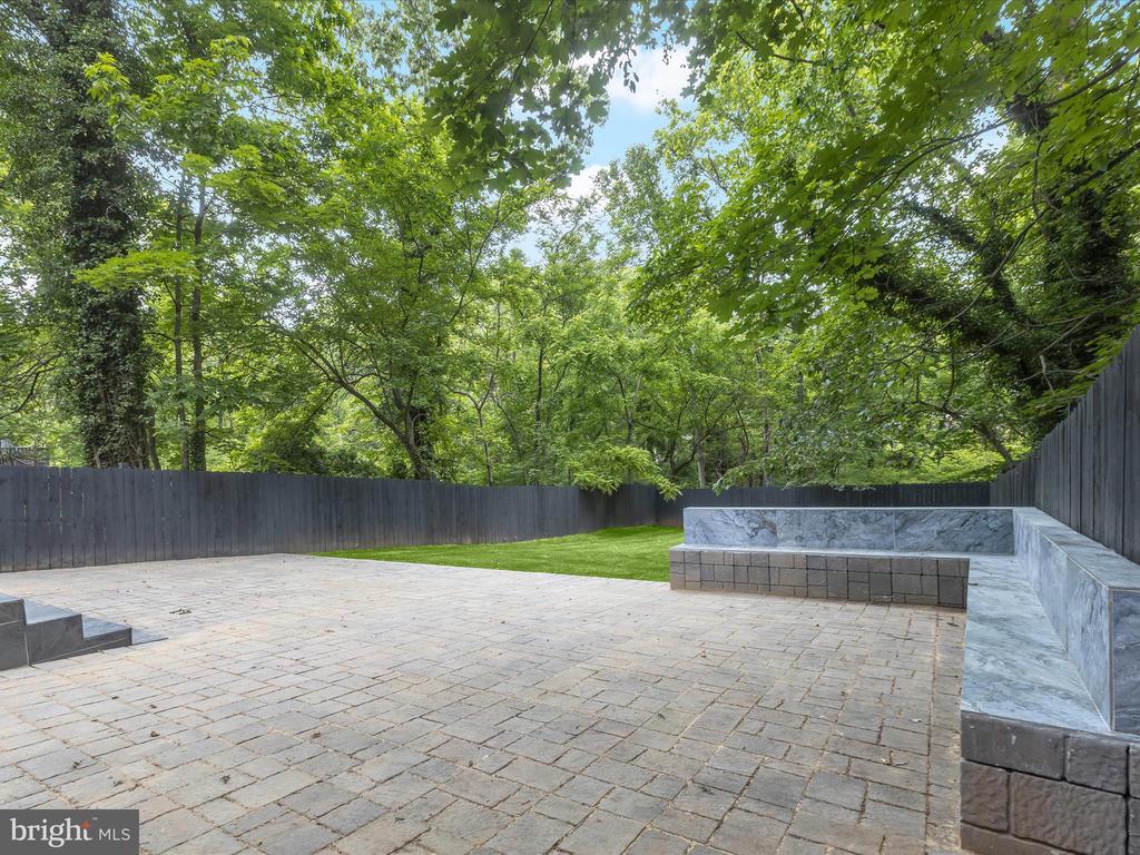 10019 GUILFORD RD