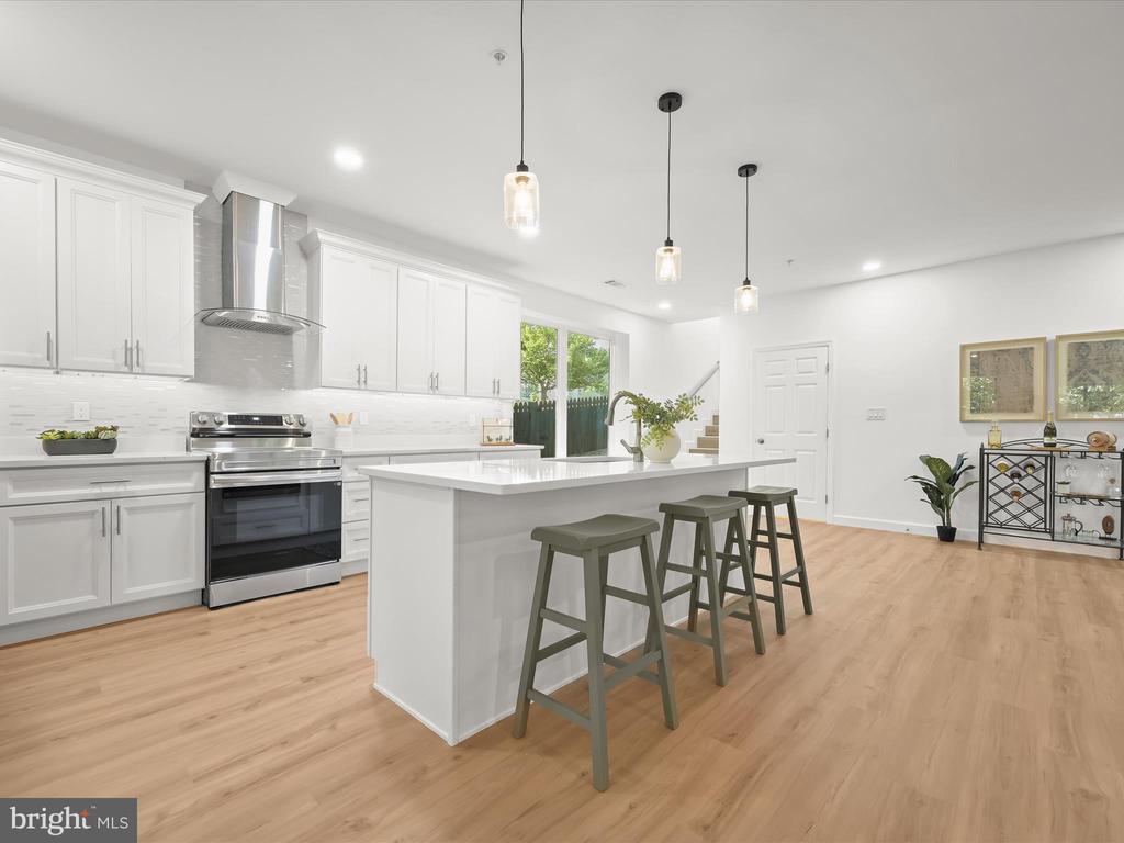 10019 GUILFORD RD