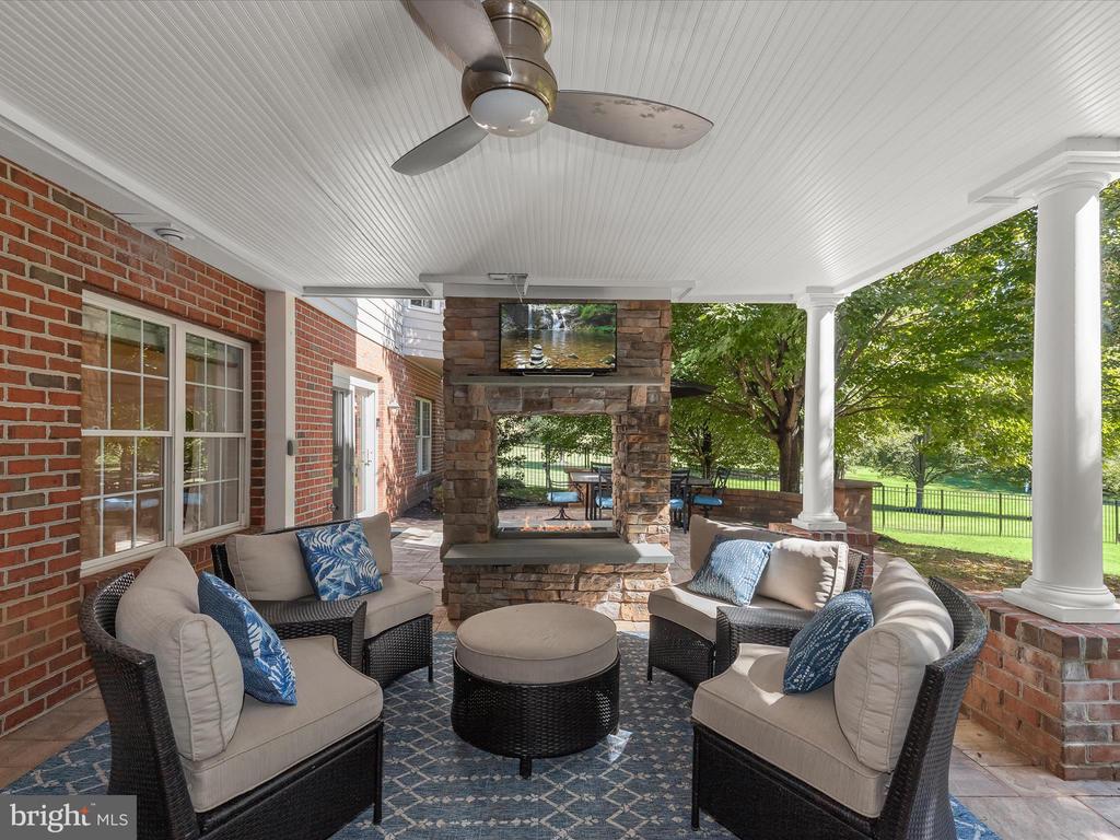 3583 WILLOW BIRCH DR