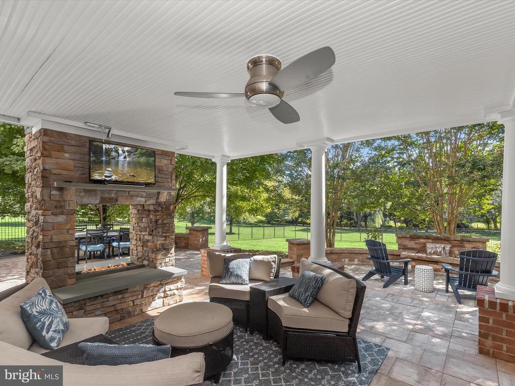 3583 WILLOW BIRCH DR