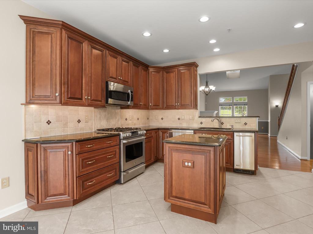 7442 JEANS WAY