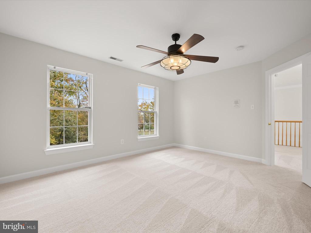 1941 SYCAMORE SPRING CT
