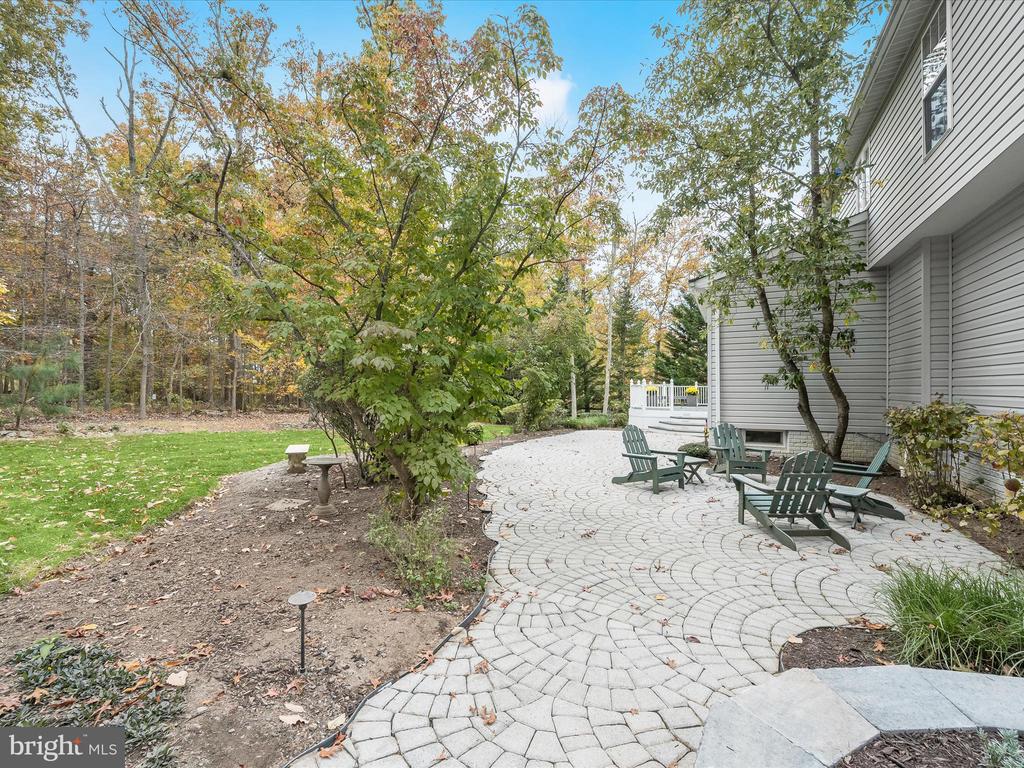 1941 SYCAMORE SPRING CT