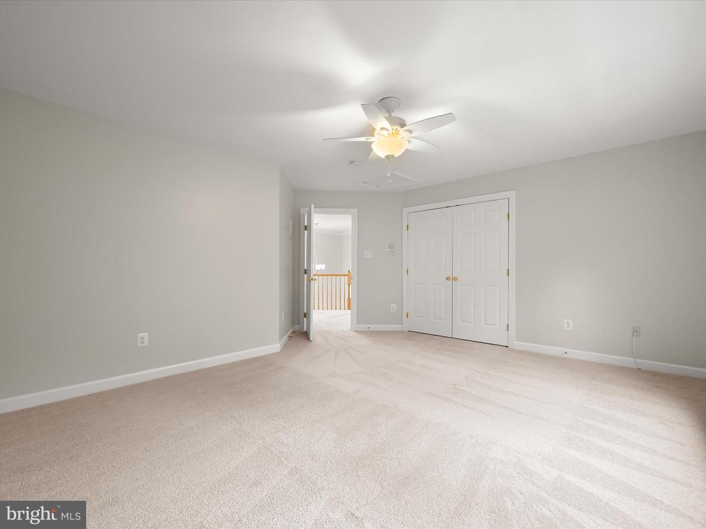 1941 SYCAMORE SPRING CT