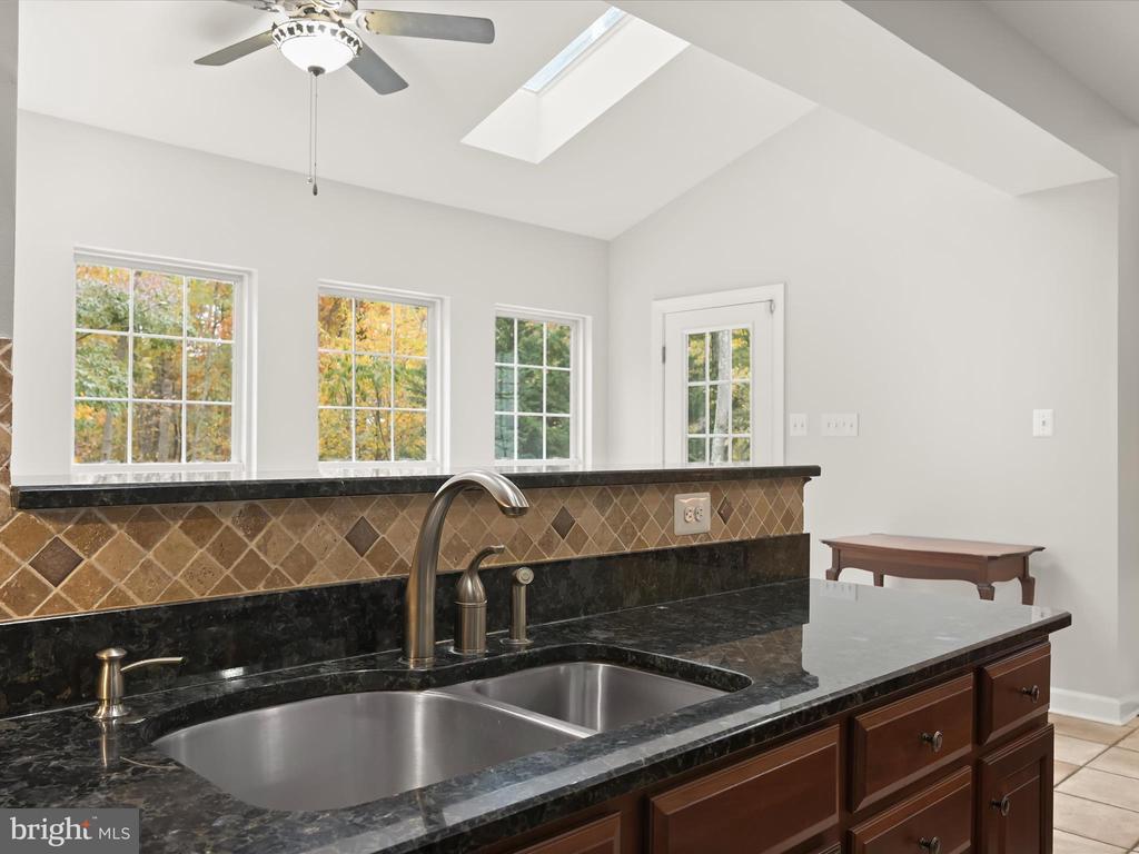 1941 SYCAMORE SPRING CT