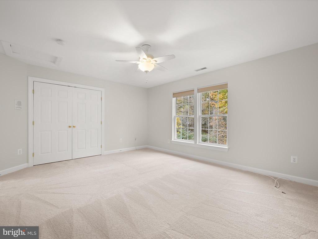 1941 SYCAMORE SPRING CT
