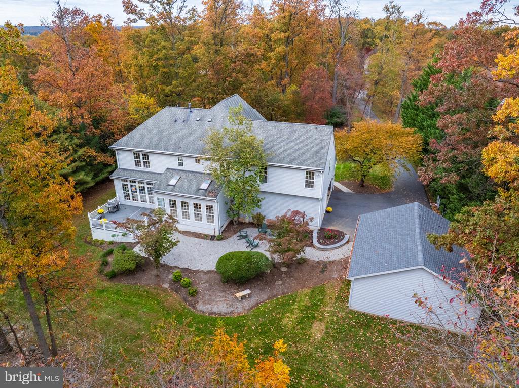 1941 SYCAMORE SPRING CT