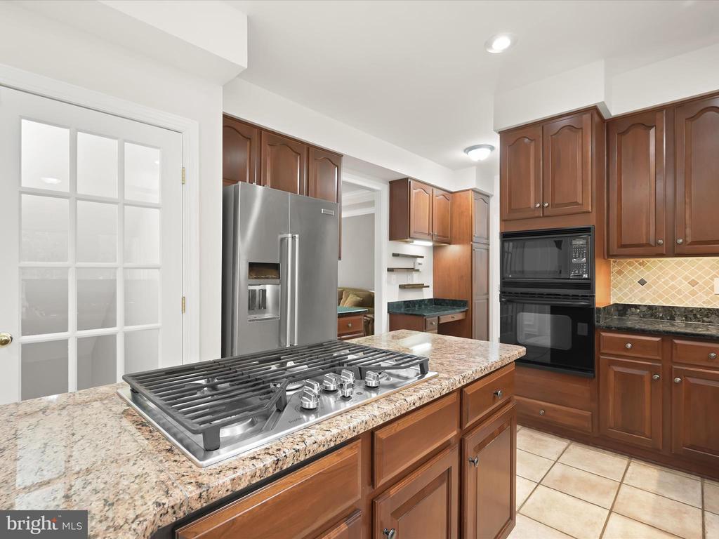 1941 SYCAMORE SPRING CT