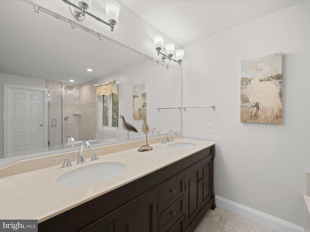 1941 SYCAMORE SPRING CT
