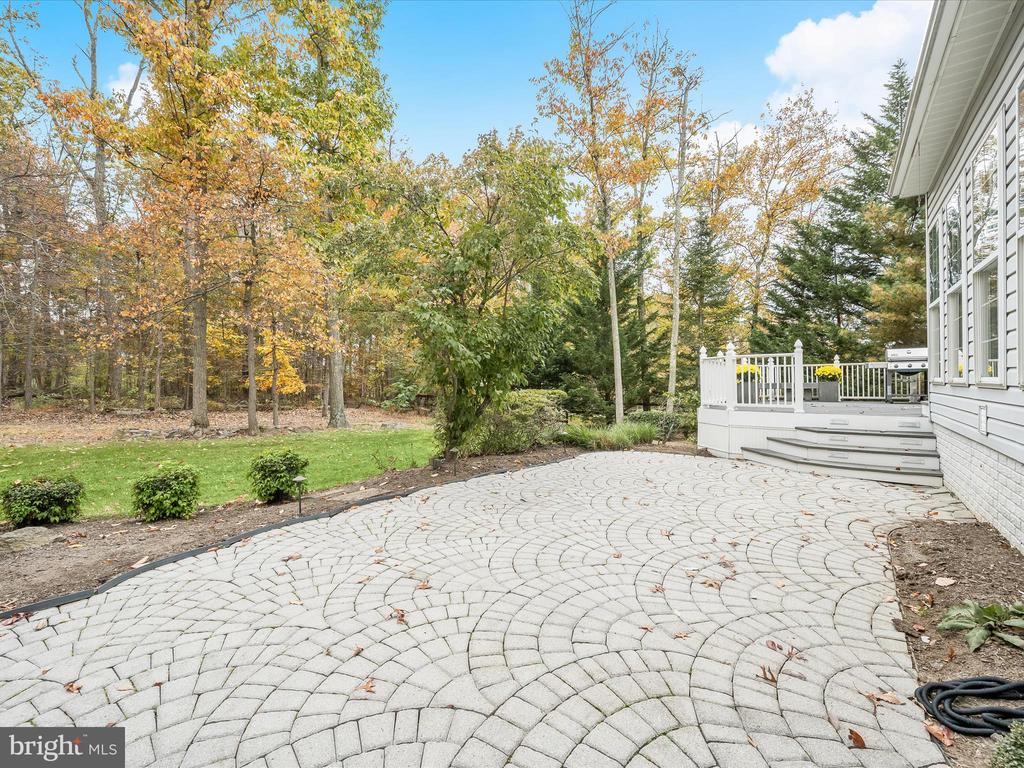 1941 SYCAMORE SPRING CT