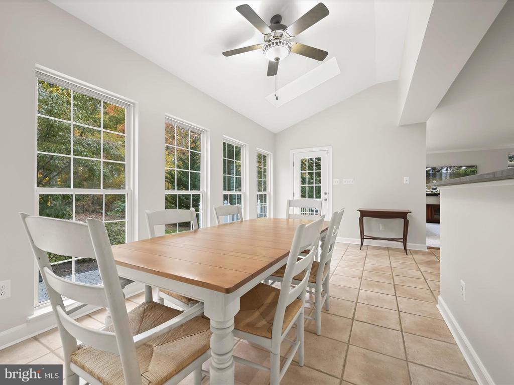 1941 SYCAMORE SPRING CT