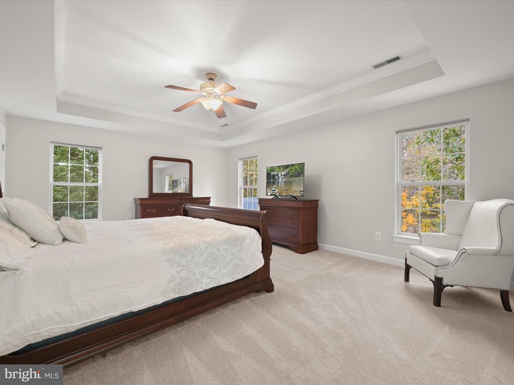1941 SYCAMORE SPRING CT