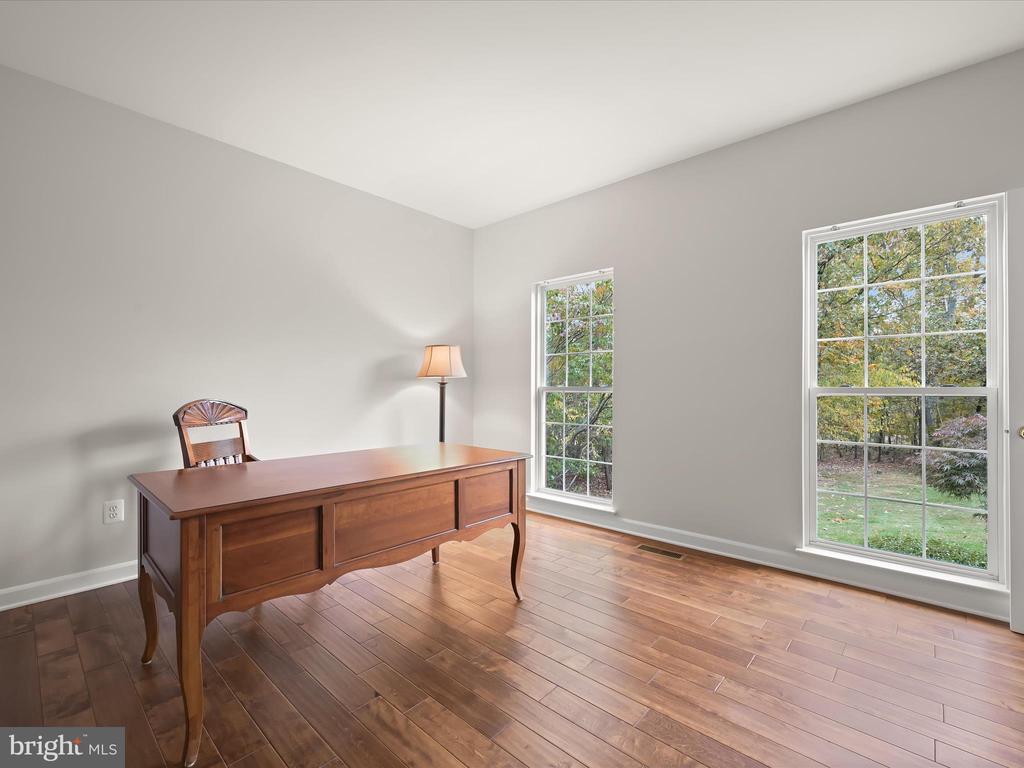 1941 SYCAMORE SPRING CT