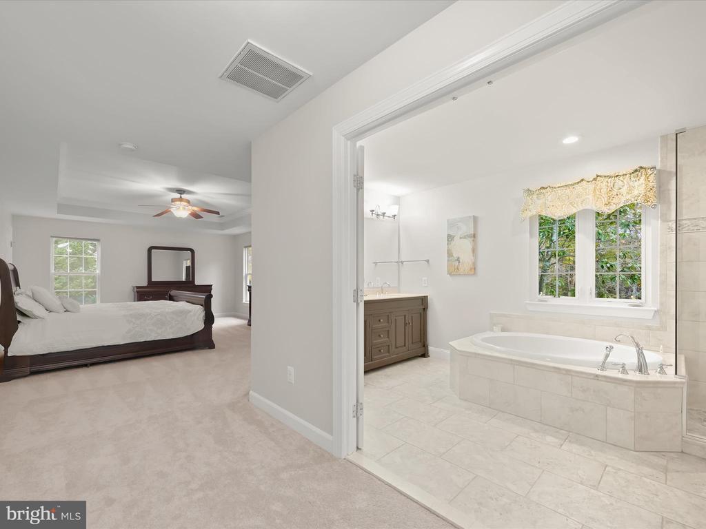1941 SYCAMORE SPRING CT