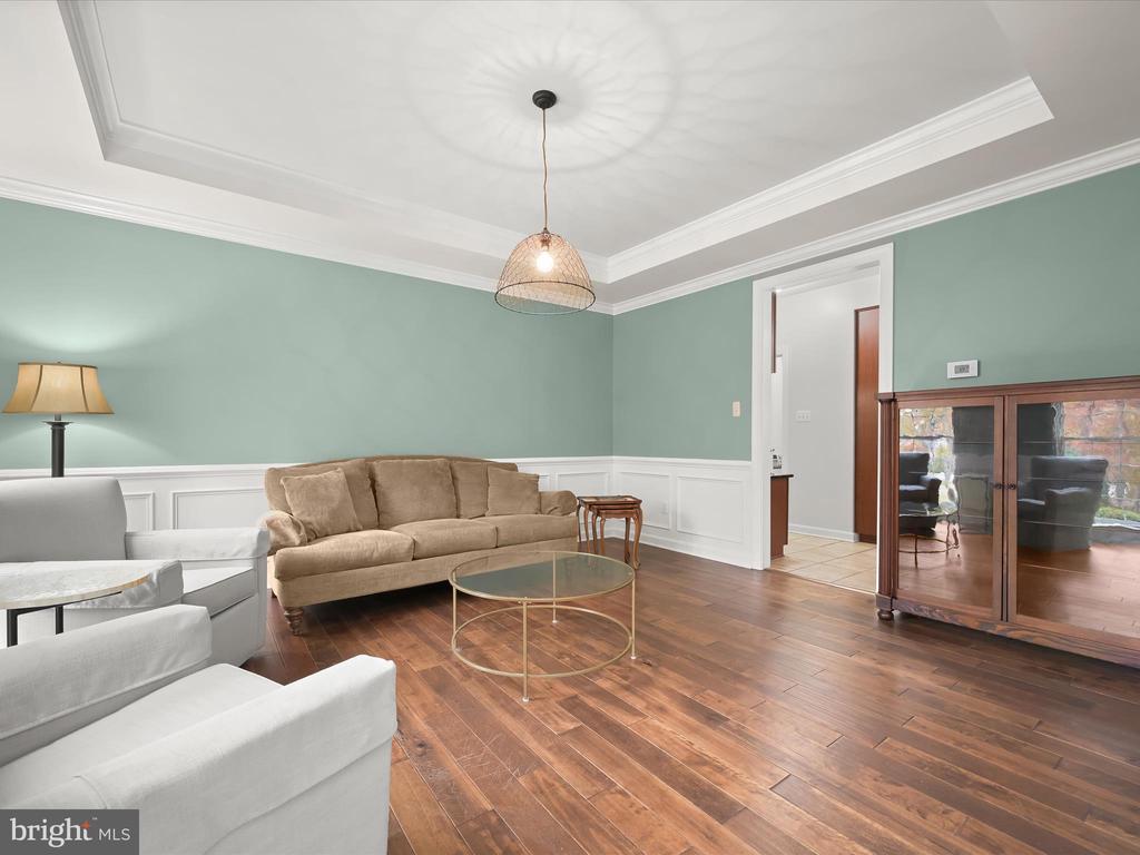 1941 SYCAMORE SPRING CT