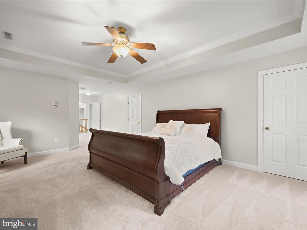 1941 SYCAMORE SPRING CT