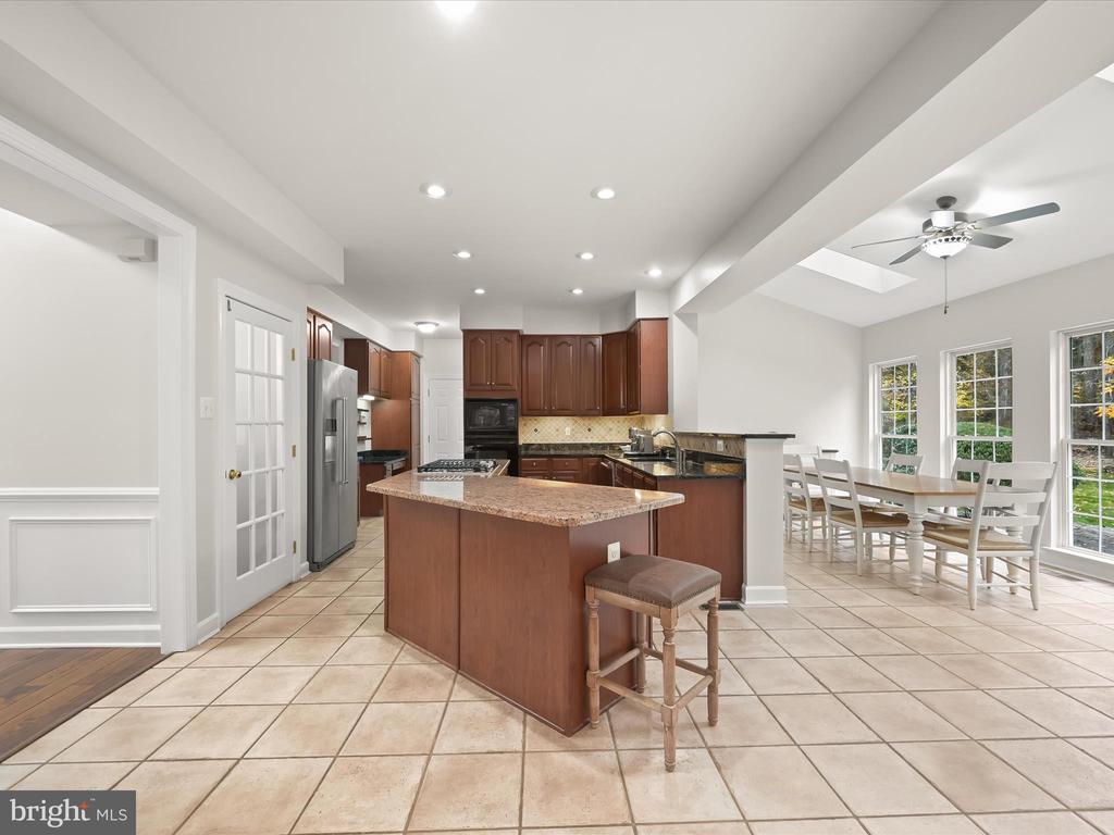 1941 SYCAMORE SPRING CT