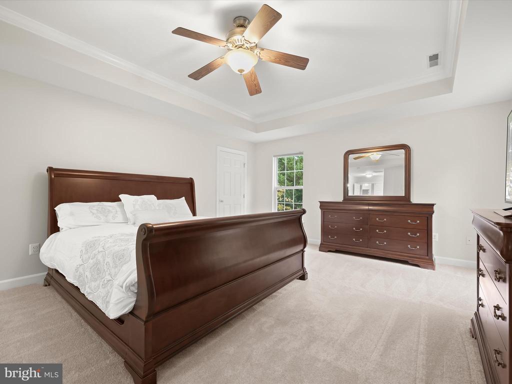 1941 SYCAMORE SPRING CT