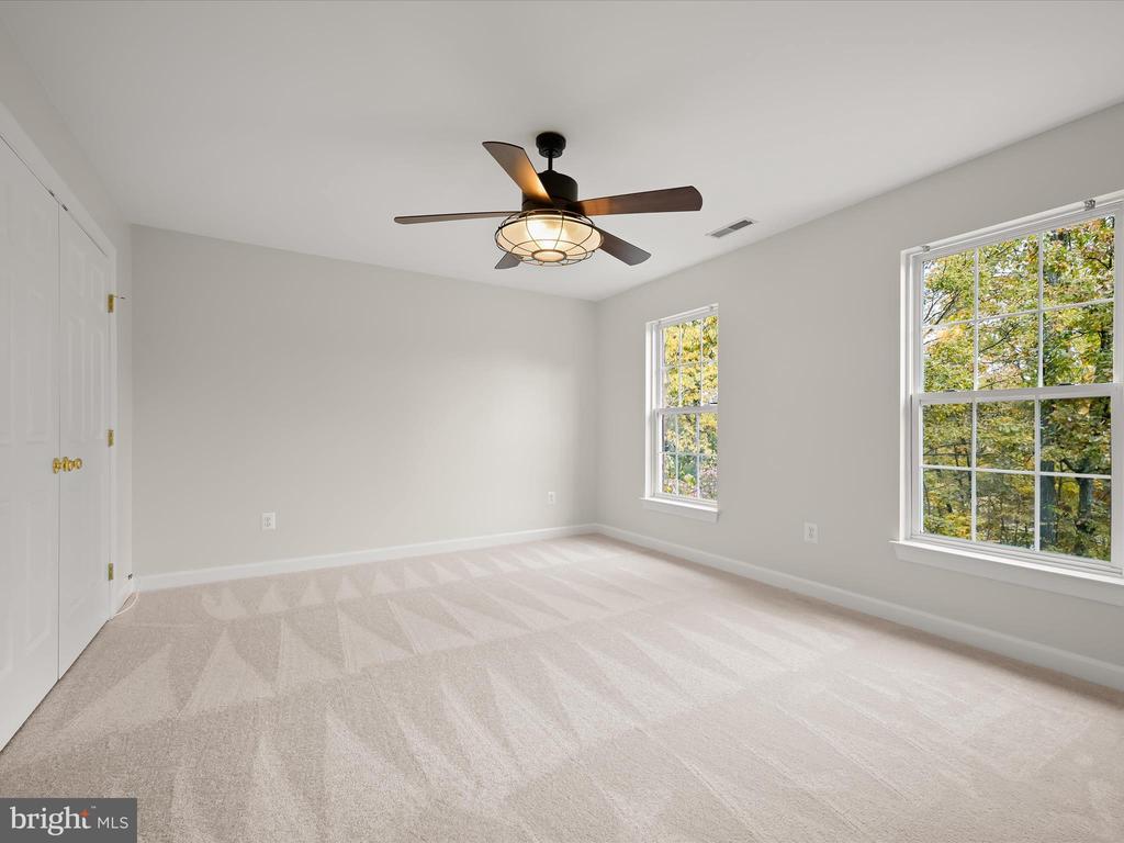 1941 SYCAMORE SPRING CT