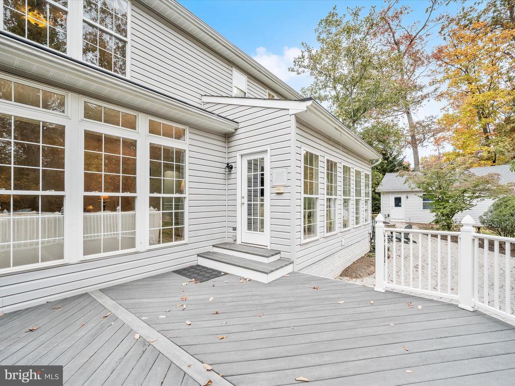 1941 SYCAMORE SPRING CT
