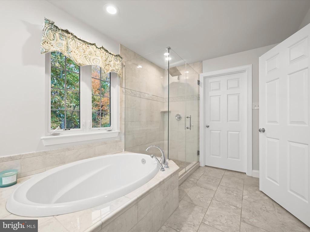 1941 SYCAMORE SPRING CT