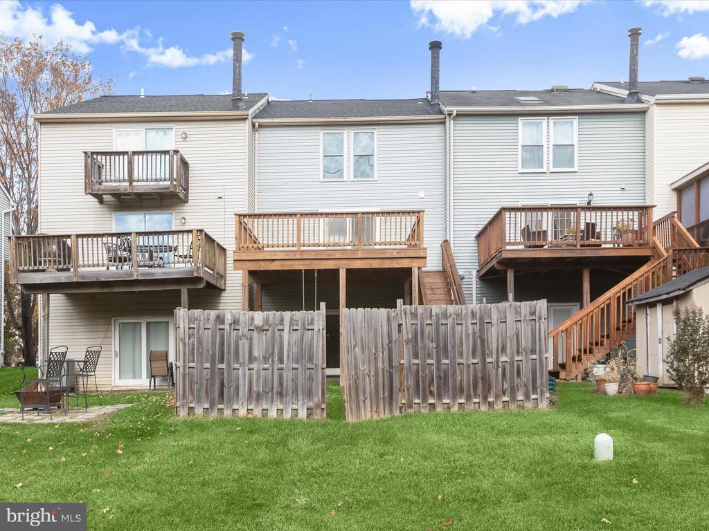 6425 AUTUMN GOLD CT