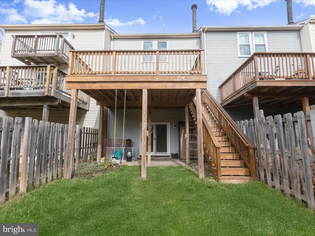 6425 AUTUMN GOLD CT