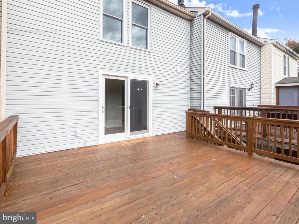 6425 AUTUMN GOLD CT