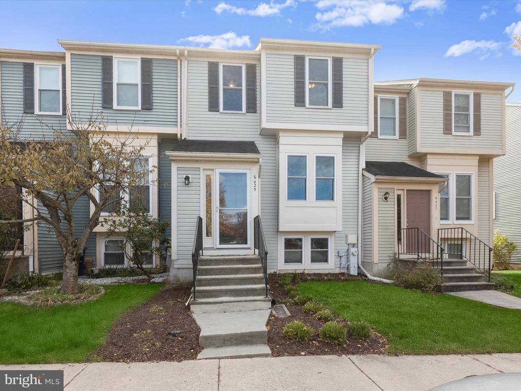 6425 AUTUMN GOLD CT