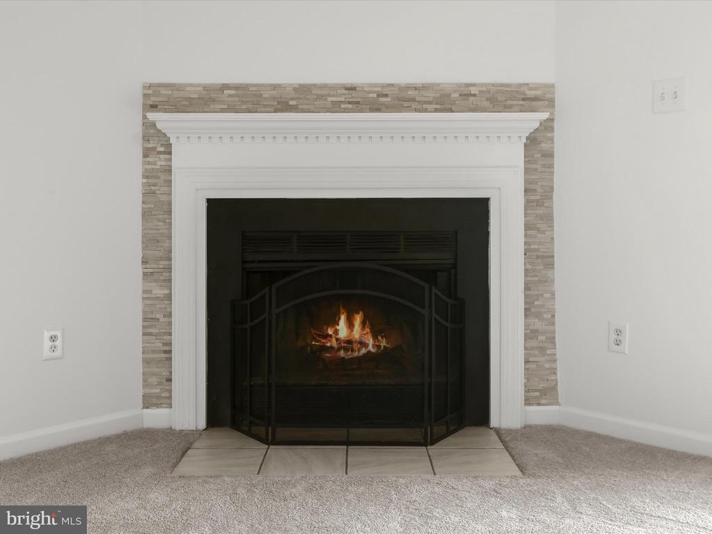6425 AUTUMN GOLD CT
