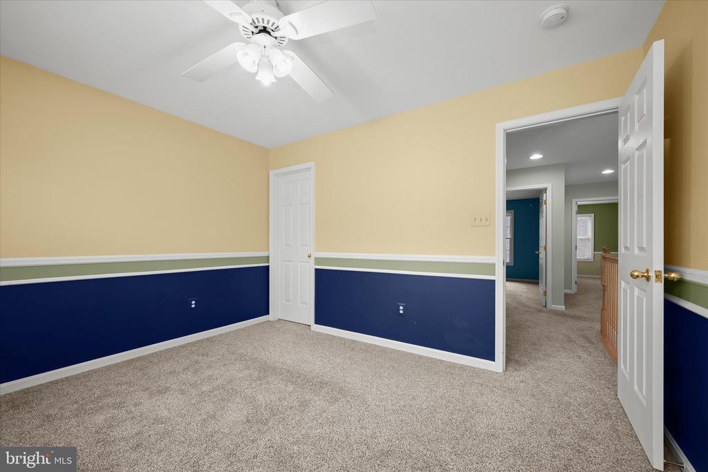 7128 CRABBURY COURT