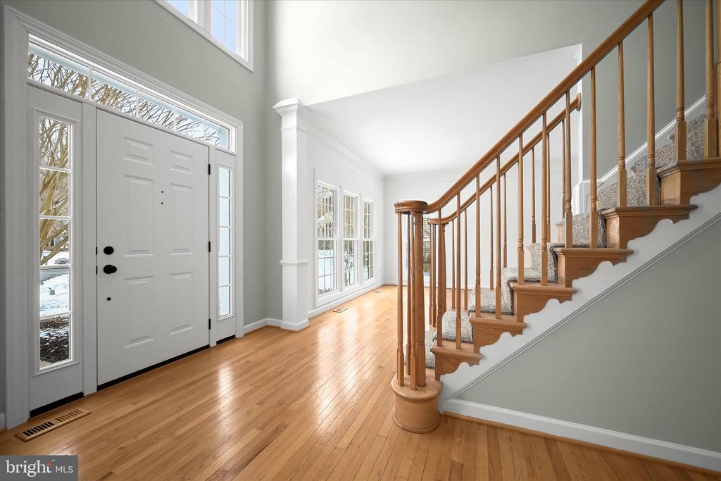 7128 CRABBURY COURT