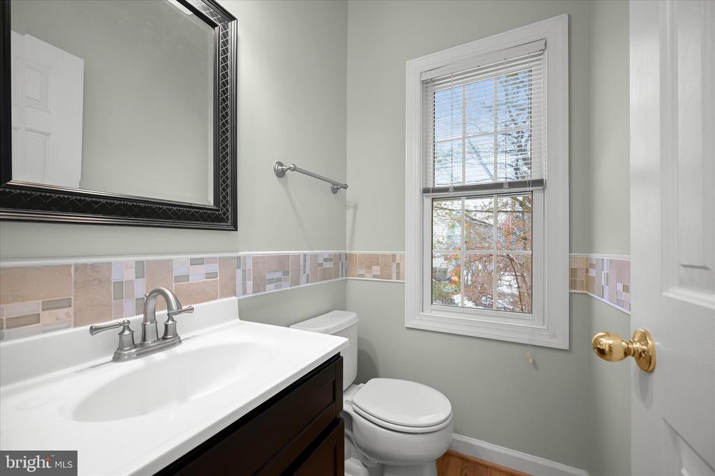 7128 CRABBURY COURT