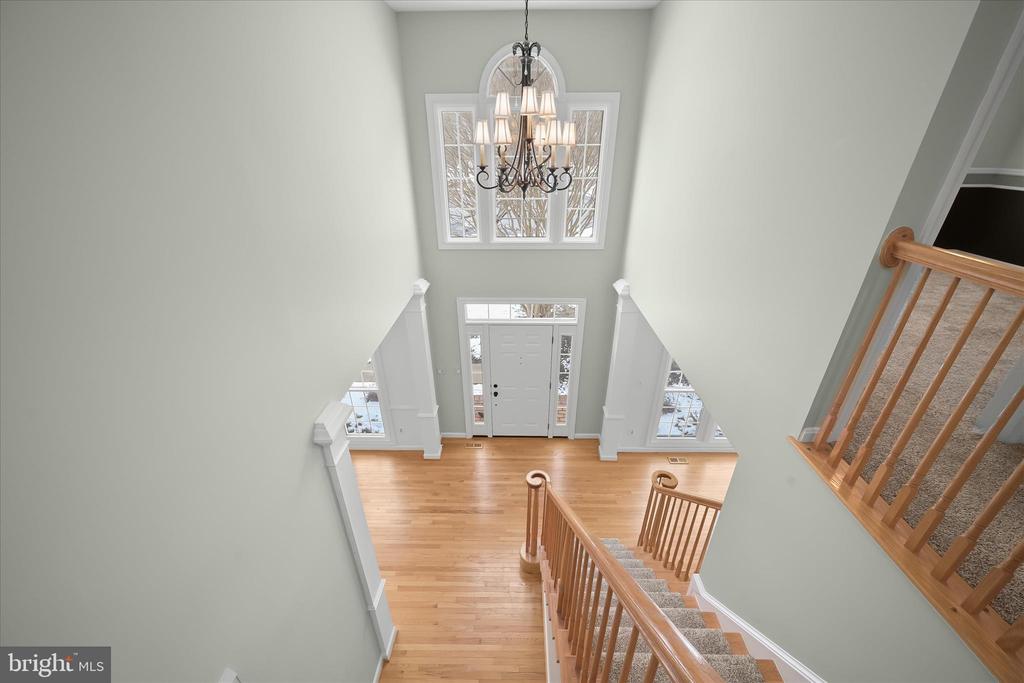 7128 CRABBURY COURT