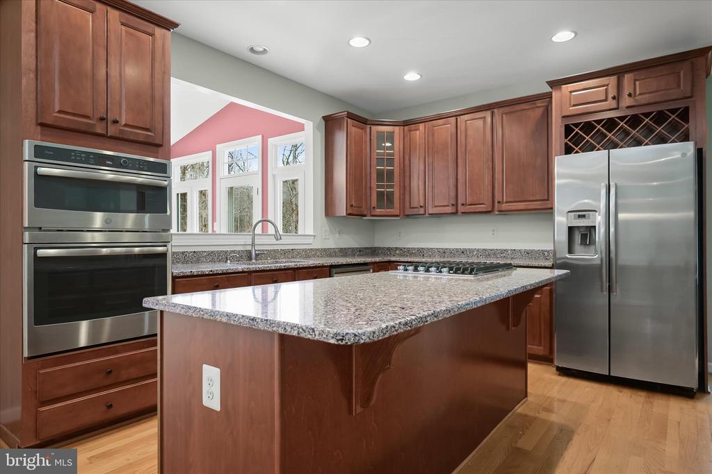 7128 CRABBURY COURT