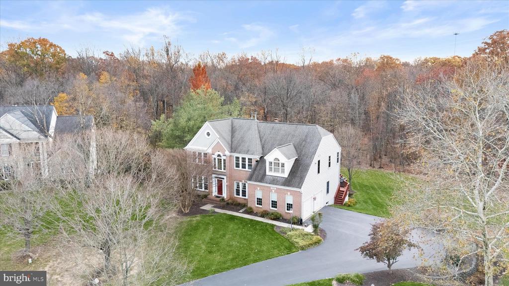 7128 CRABBURY COURT